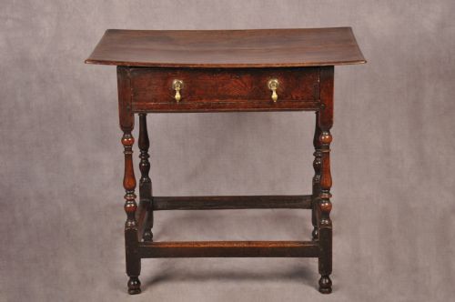 17TH CENTURY OAK SIDE TABLE - ADDITIONAL PHOTO 1