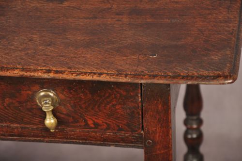17TH CENTURY OAK SIDE TABLE - ADDITIONAL PHOTO 6