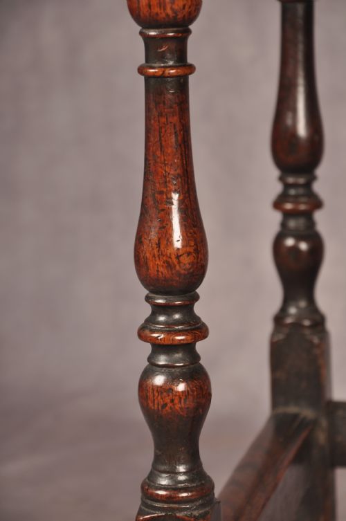 17TH CENTURY OAK SIDE TABLE - ADDITIONAL PHOTO 8