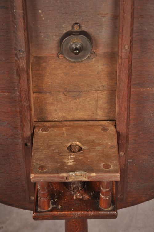 RARE 18TH CENTURY OAK COUNTRY TRIPOD TABLE - ADDITIONAL PHOTO 6