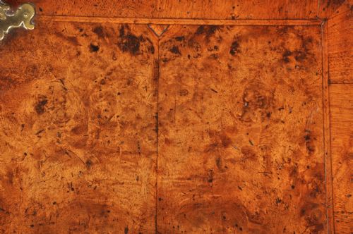EARLY 18TH CENTURY BURR WALNUT BUREAU - ADDITIONAL PHOTO 1