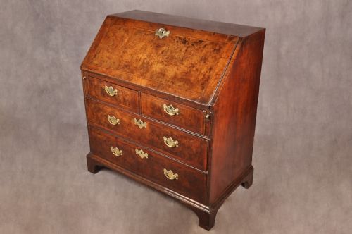 EARLY 18TH CENTURY BURR WALNUT BUREAU - ADDITIONAL PHOTO 14