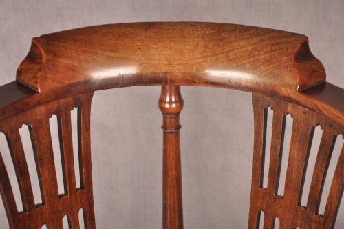 FINE 18TH CENTURY CORNER CHAIR - ADDITIONAL PHOTO 3