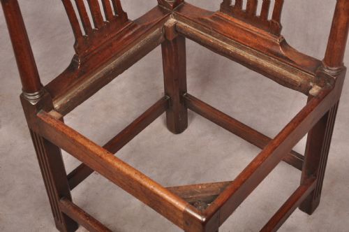 FINE 18TH CENTURY CORNER CHAIR - ADDITIONAL PHOTO 11