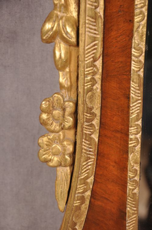 FINE 18TH CENTURY WALNUT PARCEL GILT MIRROR - ADDITIONAL PHOTO 7