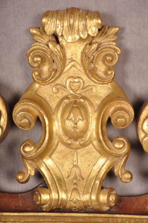 FINE 18TH CENTURY WALNUT PARCEL GILT MIRROR - ADDITIONAL PHOTO 15