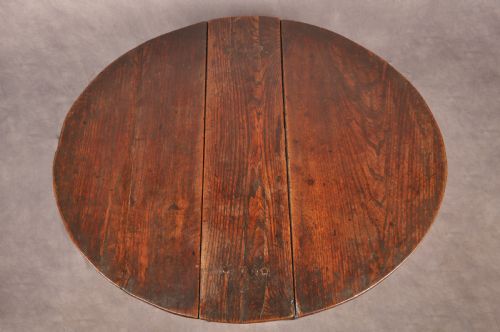RARE MID 17TH CENTURY ELM GATELEG TABLE OF SMALL PROPORTIONS - ADDITIONAL PHOTO 2