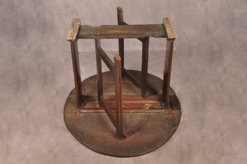 RARE MID 17TH CENTURY ELM GATELEG TABLE OF SMALL PROPORTIONS - ADDITIONAL PHOTO 8