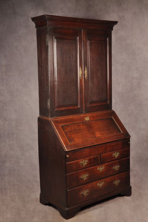 EARLY 18TH CENTURY OAK BUREAU BOOKCASE - ADDITIONAL PHOTO 2