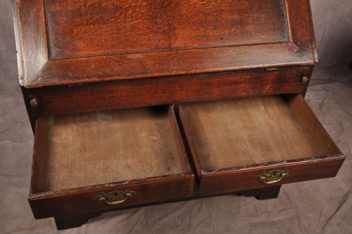 EARLY 18TH CENTURY OAK BUREAU BOOKCASE - ADDITIONAL PHOTO 22