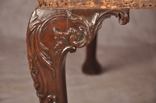 FINE 18TH CENTURY CHIPPENDALE MAHOGANY GAINSBOROUGH ARMCHAIR - ADDITIONAL PHOTO 4