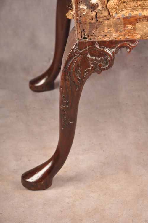 FINE 18TH CENTURY CHIPPENDALE MAHOGANY GAINSBOROUGH ARMCHAIR - ADDITIONAL PHOTO 10