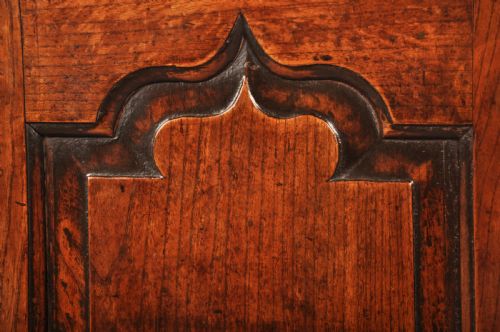 A RARE MID 18TH CENTURY WELSH ELM DRESSER BASE - ADDITIONAL PHOTO 1