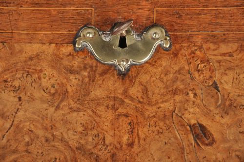 RARE LATE 17TH CENTURY BURR ELM WALNUT BUREAU - ADDITIONAL PHOTO 5