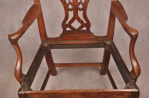 18TH CENTURY MAHOGANY CHIPPENDALE ARMCHAIR - ADDITIONAL PHOTO 12