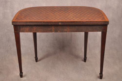FINE 18TH CENTURY PARQUETRY CARD TABLE - ADDITIONAL PHOTO 8