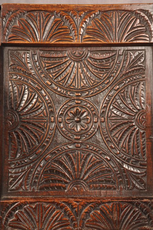 EARLY 17TH CENTURY OAK WAINSCOT CHAIR - ADDITIONAL PHOTO 4