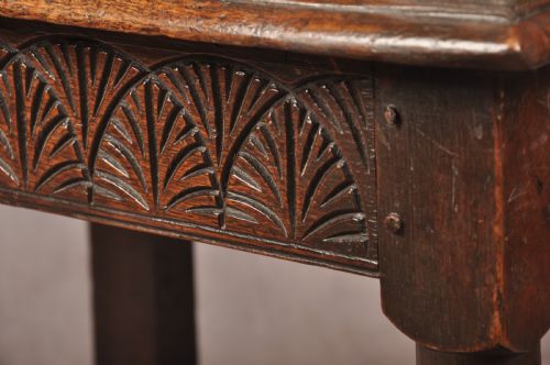 EARLY 17TH CENTURY OAK WAINSCOT CHAIR - ADDITIONAL PHOTO 5