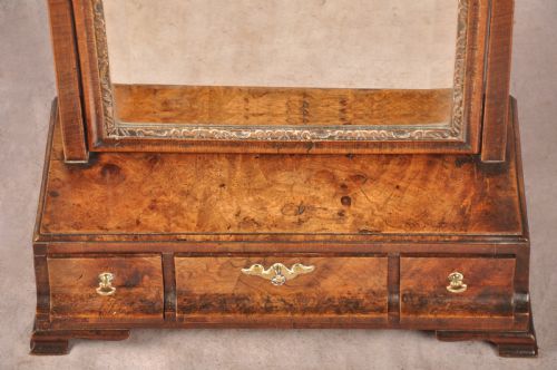 18TH CENTURY WALNUT TOILET MIRROR - ADDITIONAL PHOTO 3