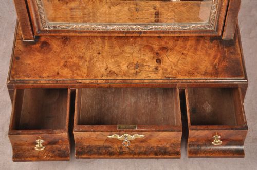 18TH CENTURY WALNUT TOILET MIRROR - ADDITIONAL PHOTO 12