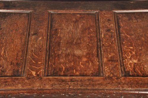 17TH CENTURY ARCADED OAK COFFER - ADDITIONAL PHOTO 5