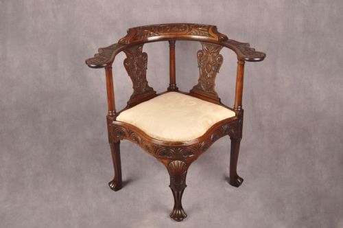 A RARE DATED 18TH CENTURY IRISH MAHOGANY DESK CHAIR - ADDITIONAL PHOTO 1