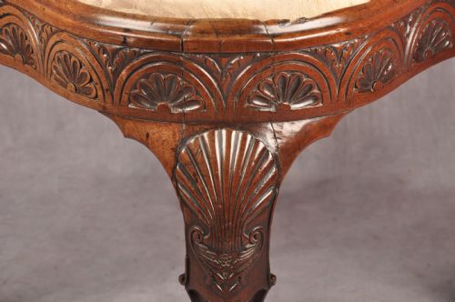A RARE DATED 18TH CENTURY IRISH MAHOGANY DESK CHAIR - ADDITIONAL PHOTO 4
