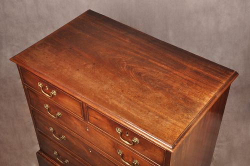 FINE 18TH CENTURY MAHOGANY CHEST OF DRAWERS - ADDITIONAL PHOTO 4