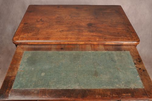 SMALL EARLY 18TH CENTURY WALNUT CHEST OF DRAWERS - ADDITIONAL PHOTO 12