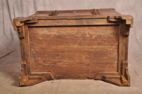 SMALL EARLY 18TH CENTURY WALNUT CHEST OF DRAWERS - ADDITIONAL PHOTO 22