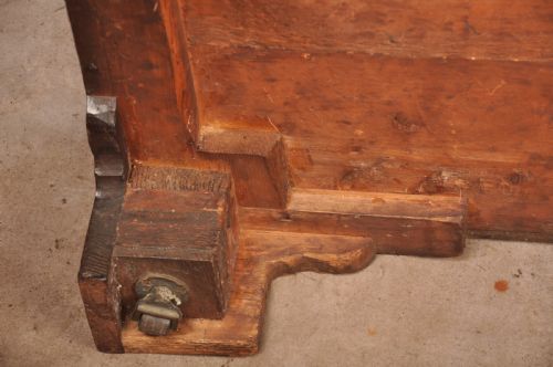 VERY FINE EARLY 18TH CENTURY MAHOGANY CHEST OF DRAWERS - ADDITIONAL PHOTO 17
