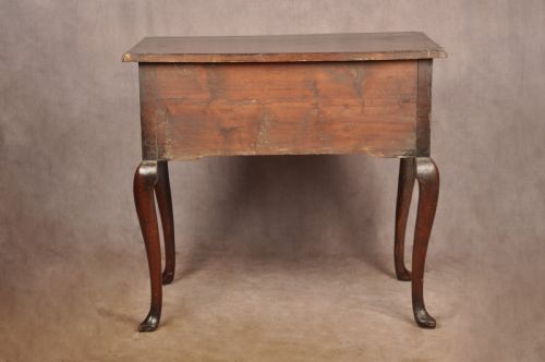 EARLY GEORGE II WALNUT LOWBOY SIDE TABLE - ADDITIONAL PHOTO 12