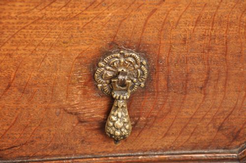 A RARE CHARLES II OAK CHEST OF DRAWERS - ADDITIONAL PHOTO 2