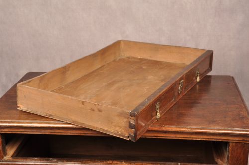 A RARE CHARLES II OAK CHEST OF DRAWERS - ADDITIONAL PHOTO 8