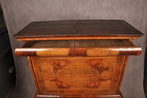 IMPORTANT 17TH CENTURY ARABESQUESEAWEED MARQUETRY ESCRITOIRE ON STAND - ADDITIONAL PHOTO 7