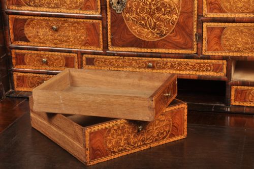 IMPORTANT 17TH CENTURY ARABESQUESEAWEED MARQUETRY ESCRITOIRE ON STAND - ADDITIONAL PHOTO 13