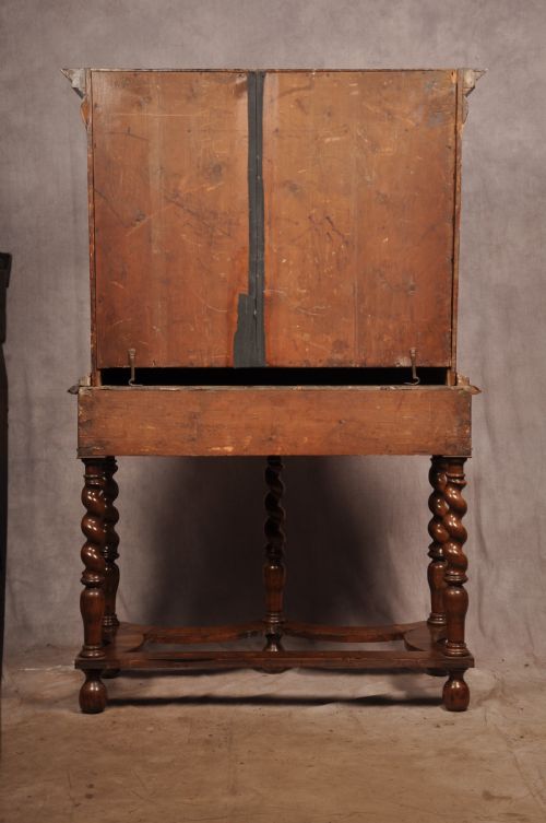 IMPORTANT 17TH CENTURY ARABESQUESEAWEED MARQUETRY ESCRITOIRE ON STAND - ADDITIONAL PHOTO 25