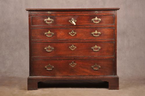 VERY FINE EARLY 18TH CENTURY MAHOGANY CHEST OF DRAWERS - ADDITIONAL PHOTO 20