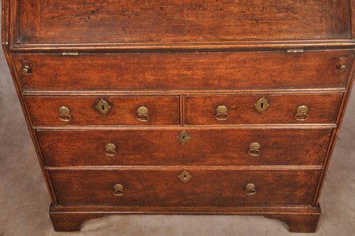 QUEEN ANNE OAK BUREAU - ADDITIONAL PHOTO 12