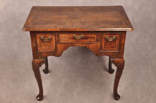 RARE EARLY 18TH CENTURY WALNUT LOWBOY - ADDITIONAL PHOTO 12