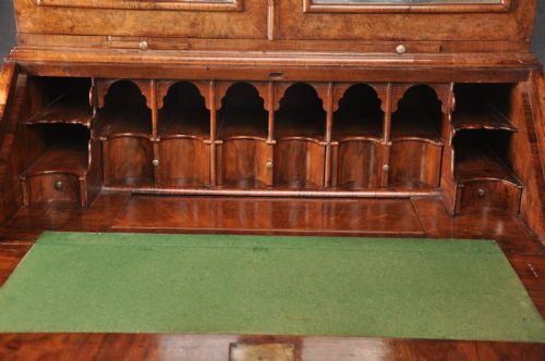 17TH CENTURY BURR WALNUT BUREAU CABINET - ADDITIONAL PHOTO 5