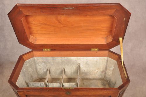 FINE REGENCY MAHOGANY WINE COOLER - ADDITIONAL PHOTO 8