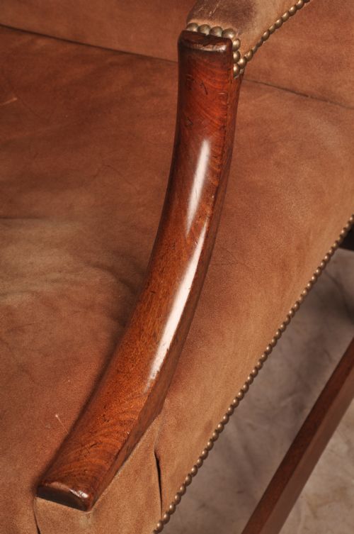 FINE 18TH CENTURY MAHOGANY GAINSBOROUGH LIBRARY ARMCHAIR - ADDITIONAL PHOTO 6