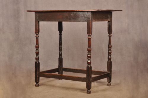 RARE 17TH CENTURY OAK CENTRE TABLE - ADDITIONAL PHOTO 3