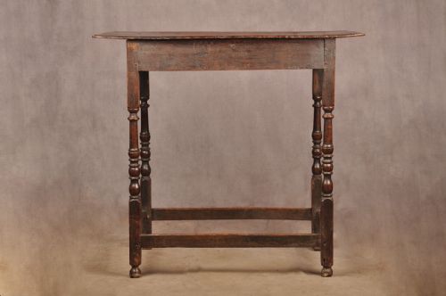 RARE 17TH CENTURY OAK CENTRE TABLE - ADDITIONAL PHOTO 4