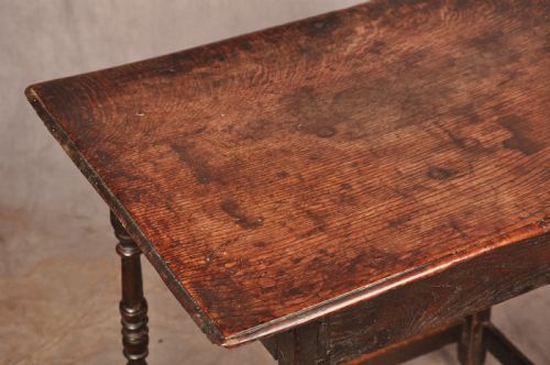 RARE 17TH CENTURY OAK CENTRE TABLE - ADDITIONAL PHOTO 5