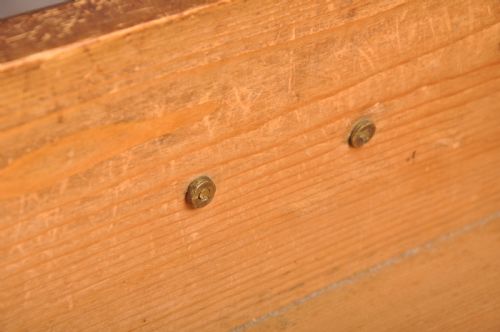 MID 18TH CENTURY WALNUT CHEST OF DRAWERS - ADDITIONAL PHOTO 8