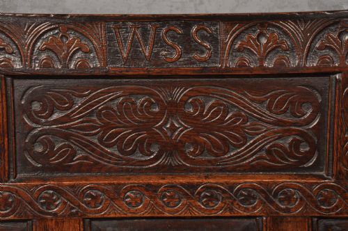 RARE 17TH CENTURY OAK SETTLE - ADDITIONAL PHOTO 6
