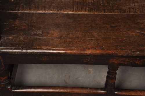 RARE 17TH CENTURY OAK SETTLE - ADDITIONAL PHOTO 7