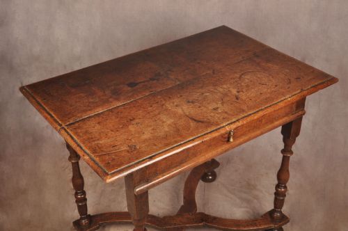 RARE 17TH CENTURY OAK SIDE TABLE - ADDITIONAL PHOTO 9
